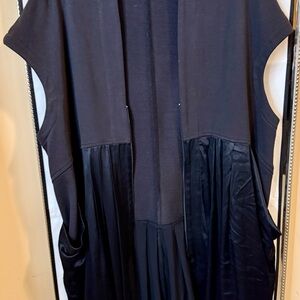 Alembika Urban Black long vest with Pockets